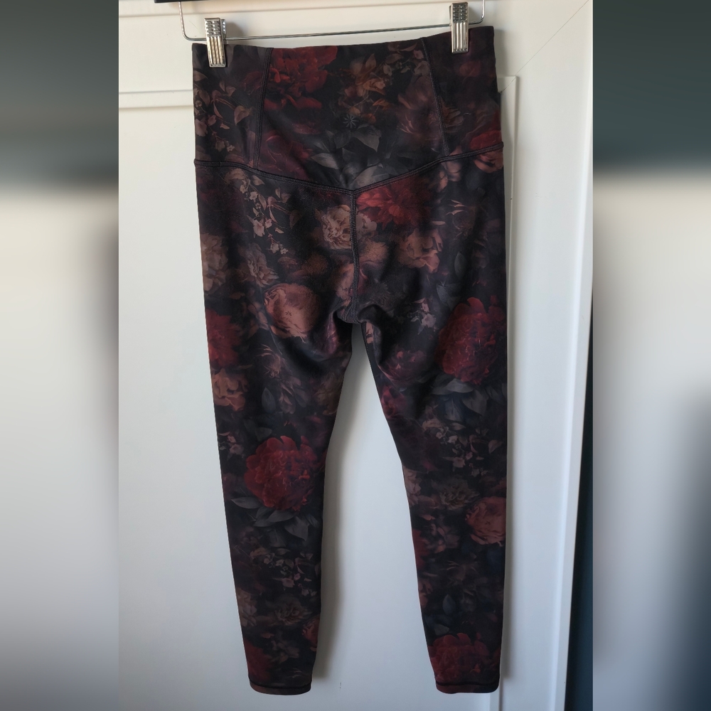 Athleta Elation Printed Tight: ColorAntoinette Norwegian Grey #123 - Picture 4 of 5
